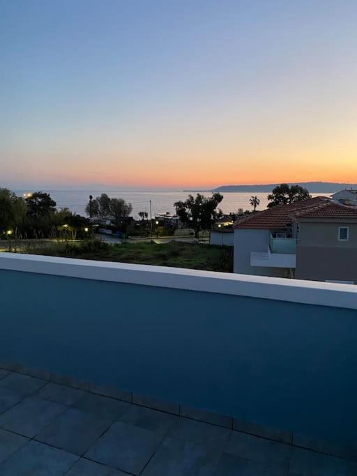 Megat Seaview And Seaside Apartments Ialisos Exterior foto