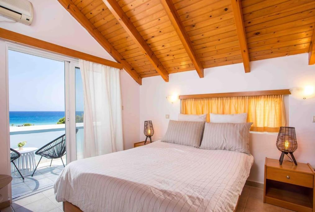 Megat Seaview And Seaside Apartments Ialisos Exterior foto